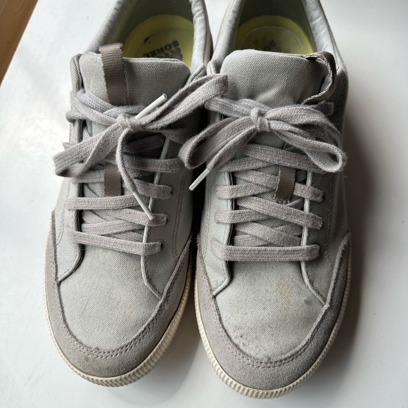 Sorel Shoes - Sorel Gray Minimalist Low-Top Sneakers size 11